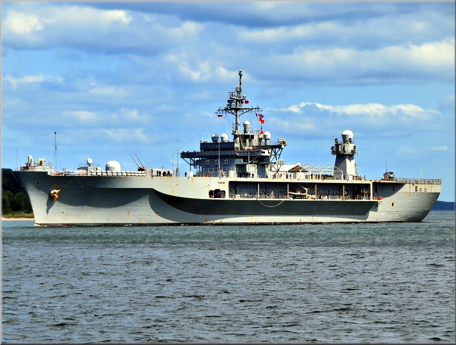 USS&xnbsp;Mount Whitney